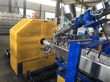 Teste concluído para máquina extrusora de mangueira de PVC reforçado com fio de aço do cliente do Brasil